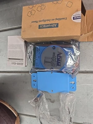 ADAM-4541-C FIBER OPTIC TO RS-232/422/485 CONVERTER - Image 1 of 4