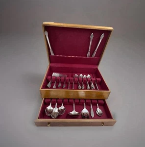 Oneida Stainless Steel ERIKA Flatware Vintage Box Set 56 Pieces - Picture 1 of 23