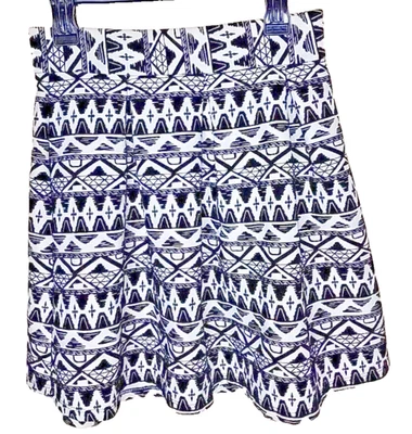 Falda Forever 21 S Azteca Blanca Negra Cóctel Plisada Cremallera Boho Terciopelo Navidad Foto 1 de 4