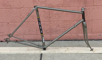 Cuadro/marco de bicicleta de turismo Trek 720 1982 - Reynolds 531, tracción central - 55 cm Foto 1 de 4