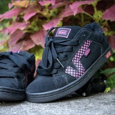 Vans Lavi- Black & Pink - Image 1 of 4