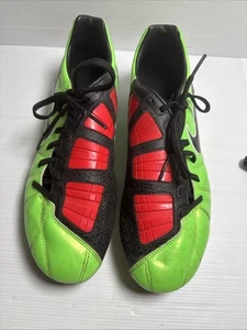 Nike T90 Size UK 8 EUR 42.5 Men’s Green Red Athletic Indoor Soccer Shoes - Bild 1 von 13