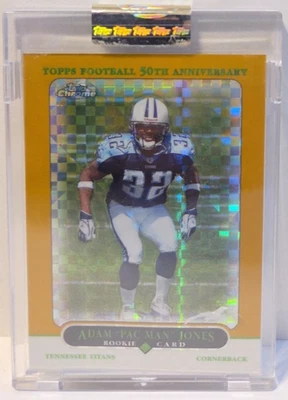 Tarjeta de radiocontrol Topps 2005 cromada Adam Pac Man Jones dorada X-Fractor novato SP/399 Foto 1 de 2