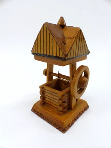 Holzkunst Ziehbrunnen Wasserbrunnen Erzgebirge 9,5 cm Handarbeit - Bild 1 von 4