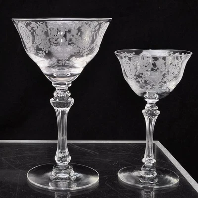 Coquetel Tiffin Love de renda elegante alto champanhe e licor - Imagem 1 de 4