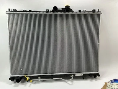 Radiador Carquest 432685 para 2004-2011 Mitsubishi Endeavor 3.8L-V6 - Imagem 1 de 4