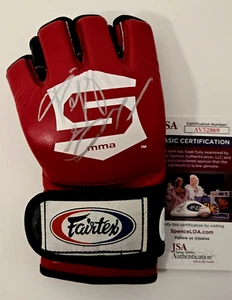 Fedor Emelianenko Signed Strikeforce UFC Glove Autograph MMA Bellator JSA COA 69 - Picture 1 of 4