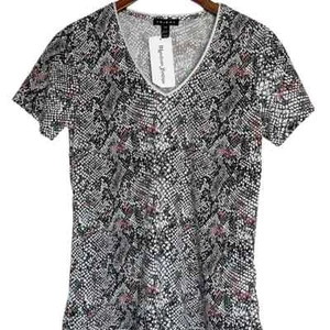 Tribal Women’s Short Sleeve Shirt Petite Small Black White Pink Dots New - Picture 1 of 8