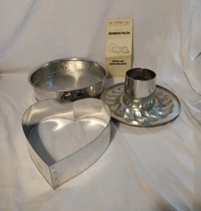 The Pampered Chef Metal Springform Pan Heart Cake Baking Set #1540 - Picture 1 of 8