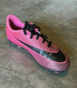 botines nike rosa fluorescente