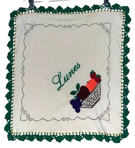Vintage bestickte Tischwäsche oder Tortilla Wärmer Lunes Monday - Bild 1 von 3