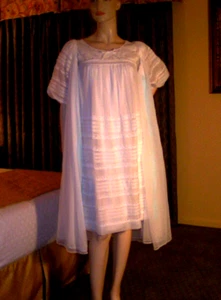 Vintage Ivory Beautiful Ivory LL Babydoll Nightgown and Matching Peignoir Set L - Picture 1 of 2