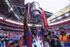 Fußball - Eddie Nketiah - handsigniertes 12x8 Zoll Foto - Crystal Palace - Bild 1 von 1