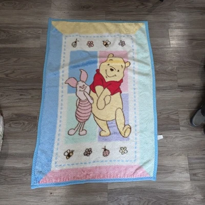Manta para bebé Winnie the Pooh Piglet Bees bloque de color 30x45 corona artesanal Foto 1 de 3