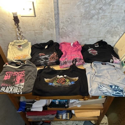 Bonito lote de 7 camisetas sin mangas vintage de encaje rosa con emblema Harley Davidson para mujer Foto 1 de 4
