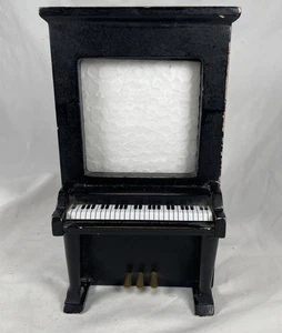 Vintage schwarzer Klavier Musik Holz Bilderrahmen - hält 3" x 3" Fotofenster - Bild 1 von 10