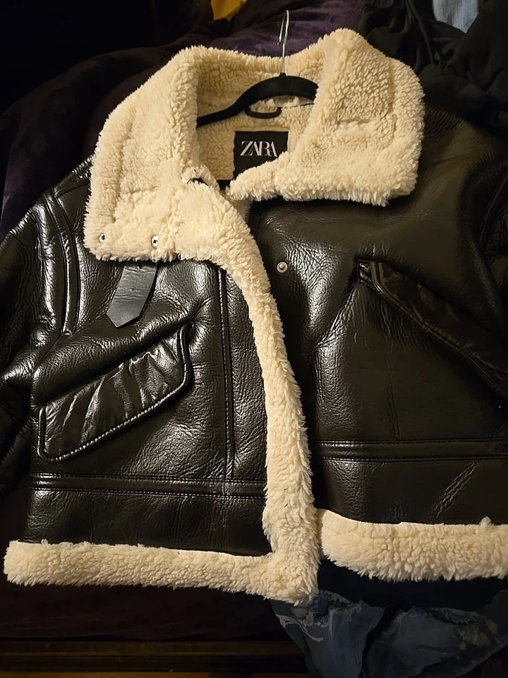 Zara черный искусственной кожи кремовый флисовый воротник куртка размер маленький - Изображение 1 из 4