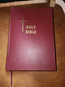Rare 1950 The Catholic Press Inc Chicago Holy Bible Hard Back With Illustrations - Bild 1 von 13