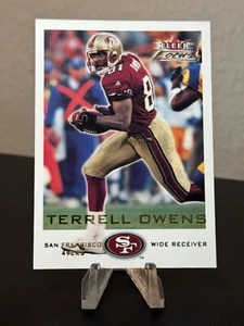 2000 Fleer Focus #175 Terrell Owens - San Francisco 49ers - Picture 1 of 2