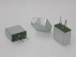 8x K73P-3 --( 1uF 10% , 160V )-- PETP Kondensatoren Polyethylen-Terephthalat NOS - Bild 1 von 5