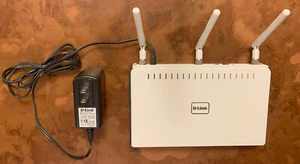 D-Link DIR-655 300 Mbps 4-Port Gigabit Wireless N Router - Used - Zdjęcie 1 z 13