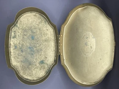 Contenedor de caramelos de latón Schrafft's vintage grabado victoriano en tapa Boston, MA Foto 1 de 3