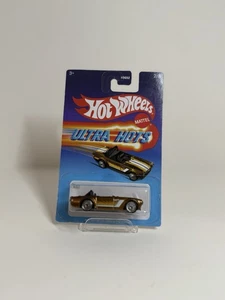 Hot Wheels Ultra Hots Triumph TR6 2/8 Dorado Convertible JRX01 2023 NUEVO Diecast - Imagen 1 de 3