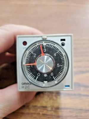 OMRON H2C-8R MOTOR DRIVEN TIMER 0.2s-6hr (TA12MS) - Image 1 of 4
