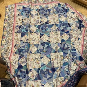 Hand Made Quilt 80/80 Vintage  - Picture 1 of 3