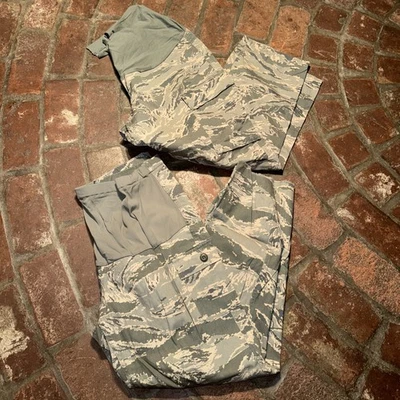 Pantalones utilitarios de maternidad de la Fuerza Aérea 14-16 extra cortos y 16 lote de dos Foto 1 de 4