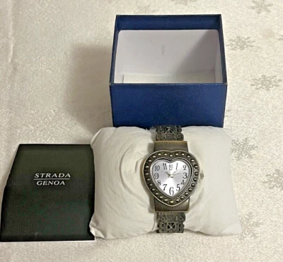 Reloj de cuarzo Strada Genoa en forma de corazón Foto 1 de 4