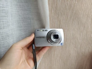 🔥Olympus Mju 820 Silver 8.0MP digital compact camera🔥WORKing CHEAP🔥 - Picture 1 of 7