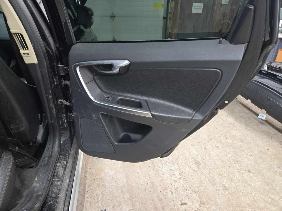 Rear Door Trim Panel VOLVO 60 SERIES Right 10 11 12 Foto 1 de 1