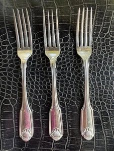 VTG Oneida Classic Shell Flatware 3 Dinner Forks Stainless Steel Cube Silverware - Picture 1 of 7