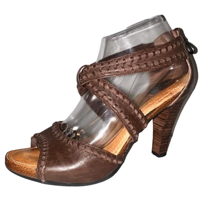 Zapatos Adam Tucker me Too Para Mujer Talla 9.5M Marrón Correa X Cremallera Tacones Traseros Sandalias Foto 1 de 4