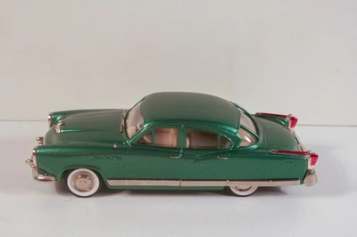 Brooklin 1954 Kaiser Manhattan cuatro puertas, escala 1:43, verde, BRK 29B, sin caja Foto 1 de 4