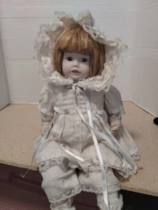 Bambola di porcellana vintage 14" - Foto 1 di 11
