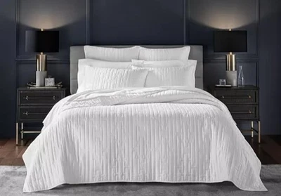 Hotel Collection "Chain Link" QUEEN 5 Pc Coverlet Set With Shams, White, NWOT - Image 1 of 4