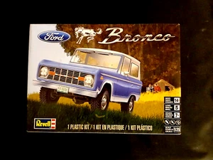 Model Kit Ford Bronco 4X4 Revell 1:25 Skill Level 5 - Picture 1 of 3