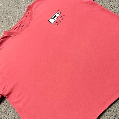 The Black Dog T Shirt Mens S Red Dog Banner Pennant Logo Mystic CT Tee — 第 1/4 张图片