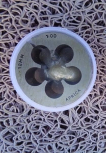 Metric Special  Dies 1.1/2" split Button type variations Aprica brand - Picture 1 of 8