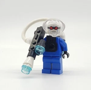 Lego Classic Mr. Freeze Minifigur 7783 7784 Batman Batcave 2006 1st Edition - Bild 1 von 2