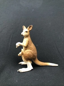 Canguro retirado Schleich 2000 con bebé Joey 14603 - Imagen 1 de 6