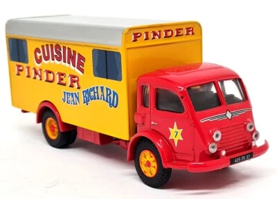 Corgi 1/50 - Renault Faineant Fourgon Cuisine Pinder Circus Diecast Model Truck - Image 1 of 4
