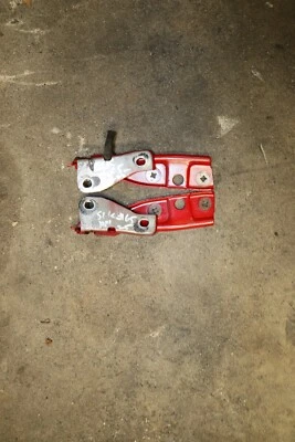 Dobradiças de capô esquerda e direita Honda S2000 AP2 2004-2009 fabricante de equipamento original - Imagem 1 de 3