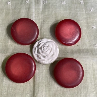 Vintage Old Red Plastic Sewing Crafting Buttons White Flower 111-28 - Image 1 of 4