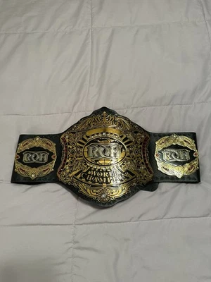 ANILLO DE HONOR CAMPEONATO MUNDIAL DE LUCHA DE PESO PESADO CINTURÓN 4 MM PLACAS DE ZINC ADULTO Foto 1 de 4