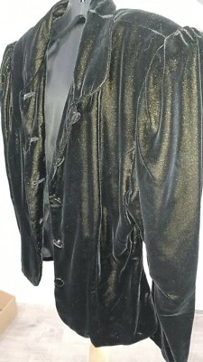 Hermosa Blazer Vintage Años 50 Terciopelo Negro Victoriano Gótico Dorado Brillante Pequeña  Foto 1 de 4