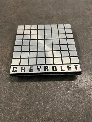 Tapa central Chevrolet Cavalier (P7851).  22535615  1612 Foto 1 de 3