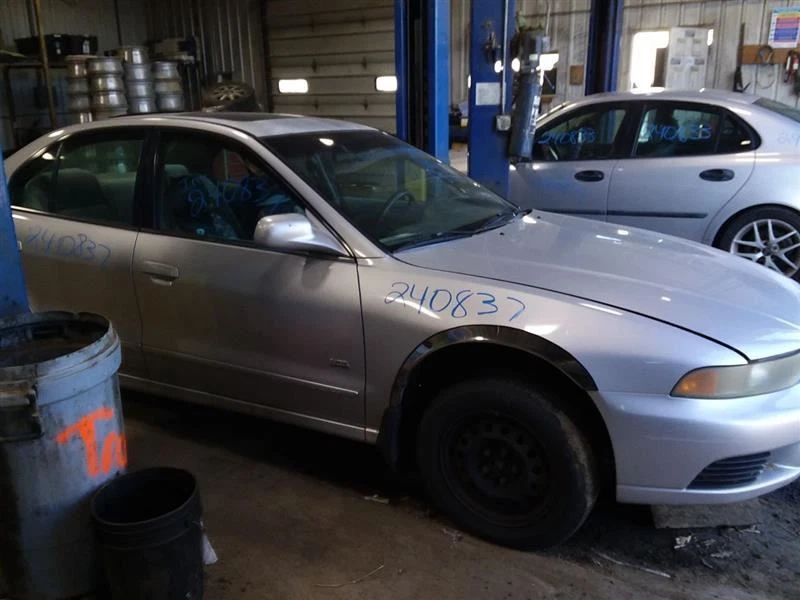 Cupé de nudillo/tubo trasero derecho pasajero con ABS compatible con 97-05 SEBRING 1994148 Foto 1 de 4